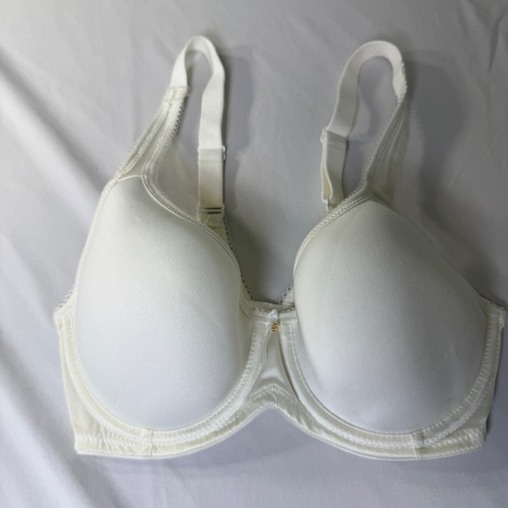 Wacoal Basic Beauty Full Figure Underwire Bra Cream White 853192 US 30D